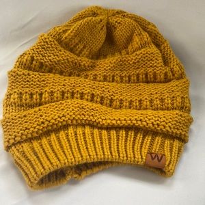 Wrapables beanie hat 🤍